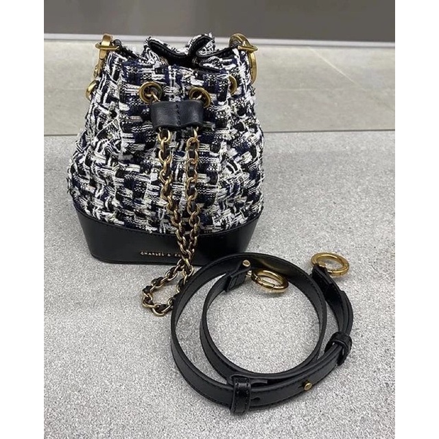 Tas Wanita Chunky Chain Bucket Tweed