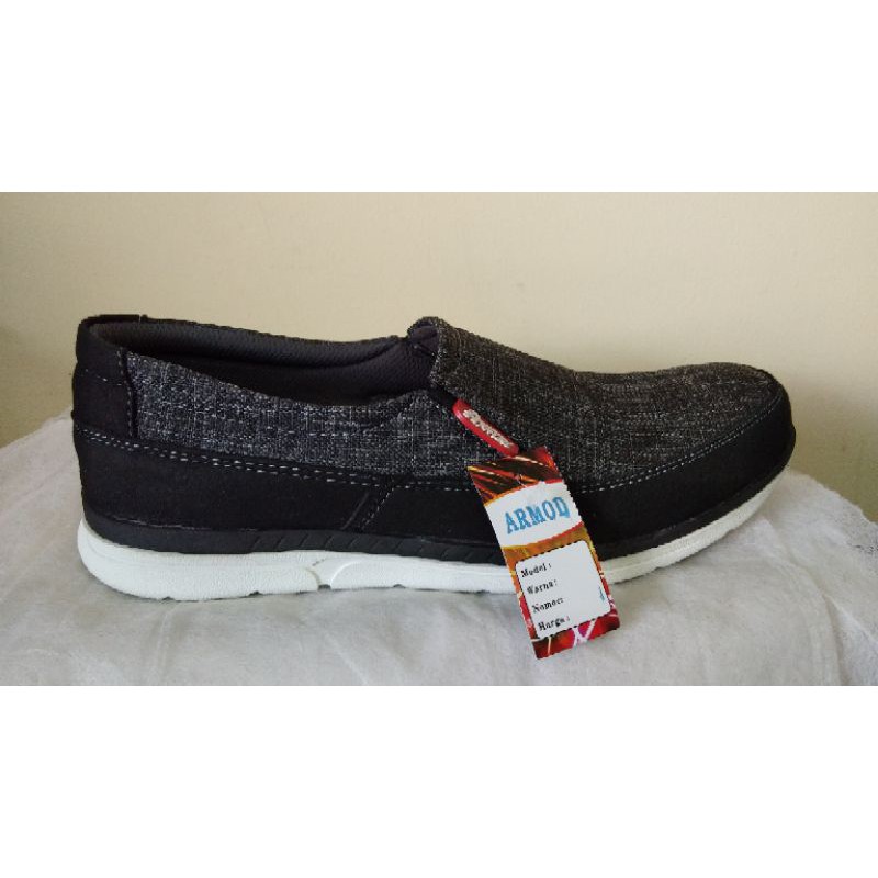 Sepatu Kasual Pria - Sepatu Slip On Pria - Sepatu Armod - Sepatu Luxzio