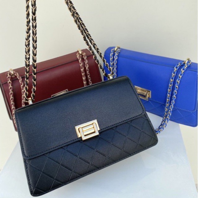 Classic Shoulder Bag