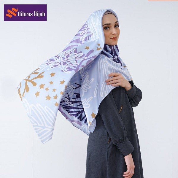 NIBRAS HIJAB FRESSIA KLIM BAHAN SATIN VELVET HIJAB SEGIEMPAT MOTIF ELEGANT
