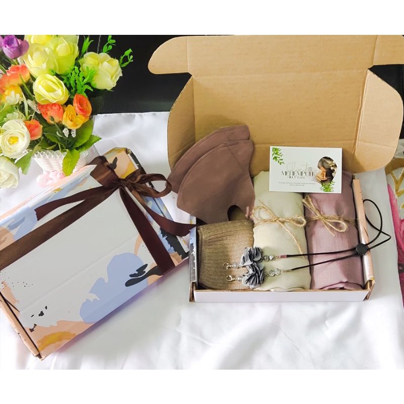 

hamper hijab/ jilbab premium plus Ciput dan masker hijab murah