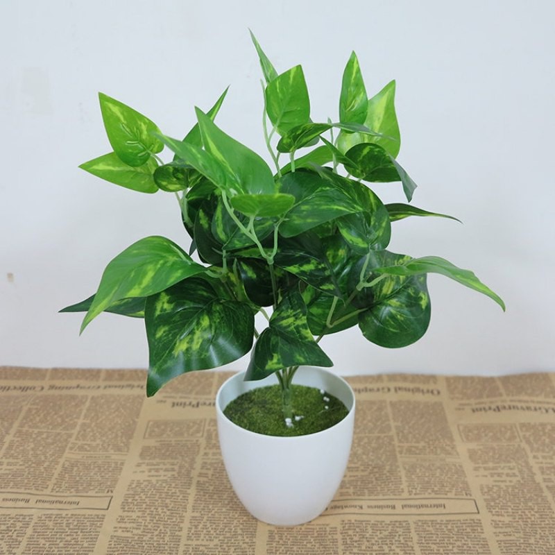 Naindo Bunga daun Imitasi dengan pot plastik hiasan ruang tamu dan kantor