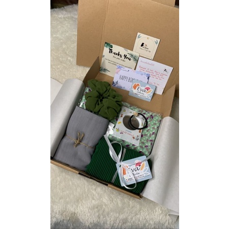 Hampers Box/ Kado Wisuda/ kado ultah/ Hampers Hijab