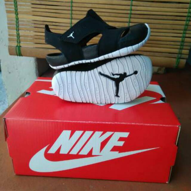 sandal nike anak original