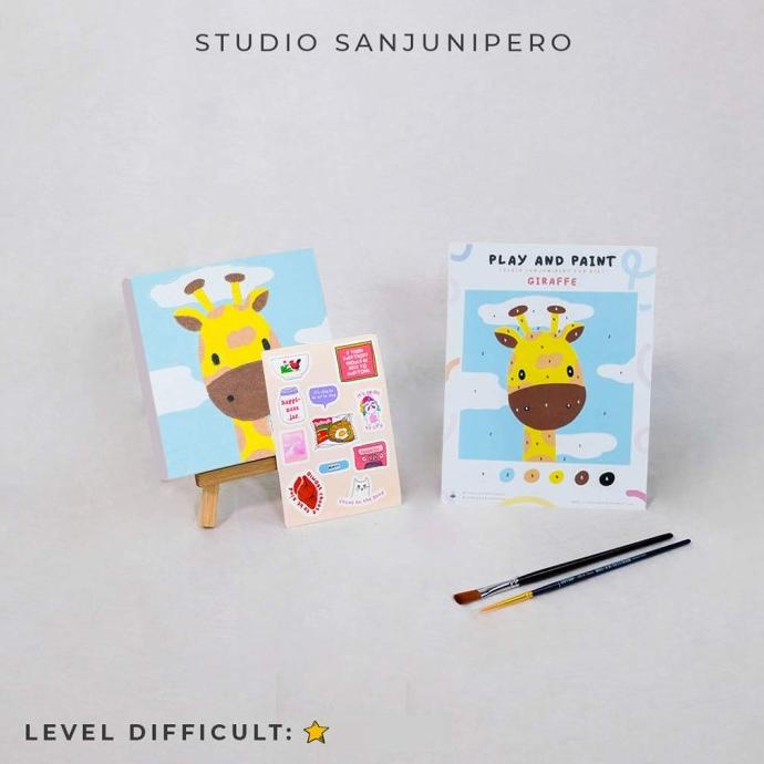 Giraffe Mini Kids Collection By Studio Sanjunipero