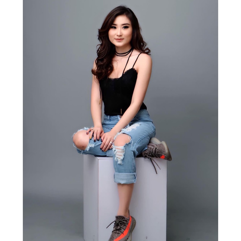 NEW IN BERSHKA Original ripped jeans  ada merk BERSKA
