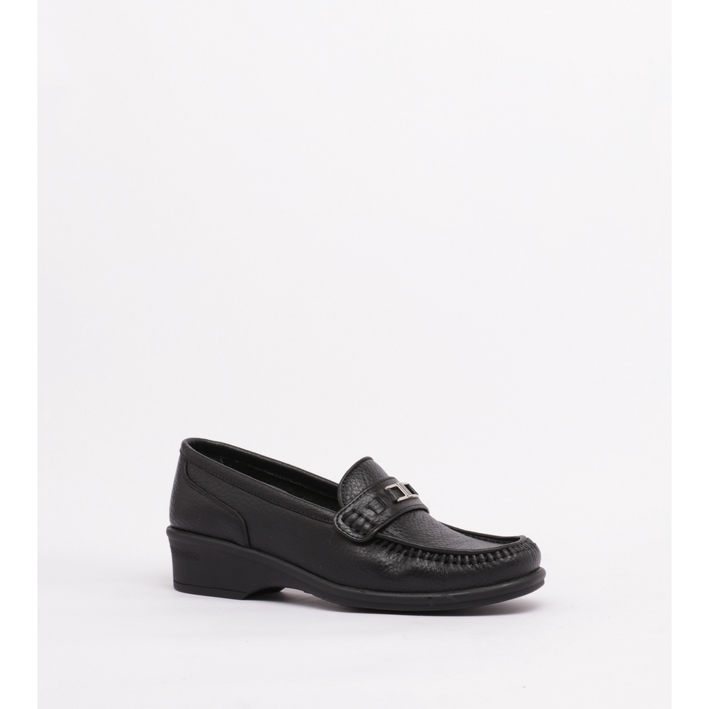 Buccheri Analia Moccasin Wanita Black
