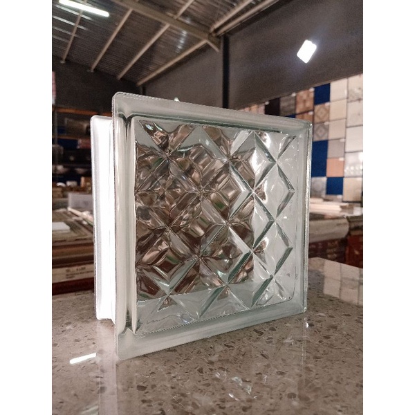 Glassblock kaca motif