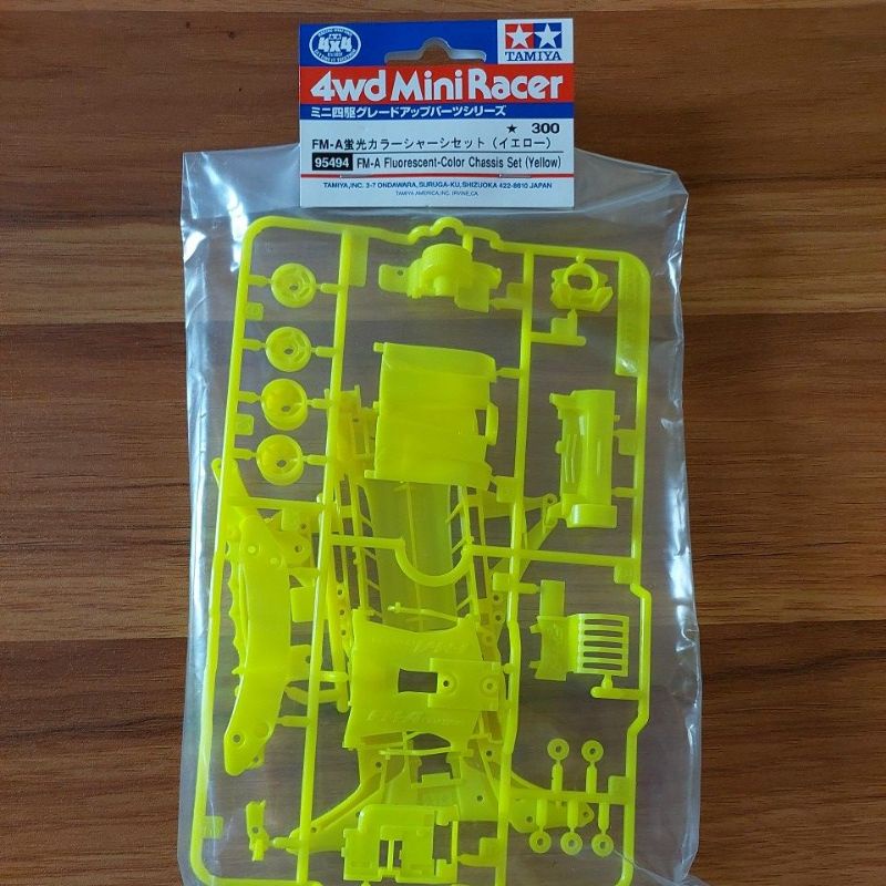Tamiya 95494 FM-A Fluorescent-Color Chassis Set (Yellow)