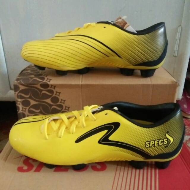 Spatu bola specs accelelator bafana lemon fg. Bonus deker.