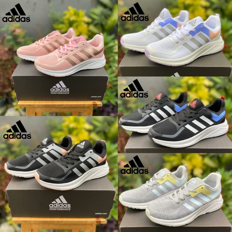 Sepatu Running Adidas Wanita