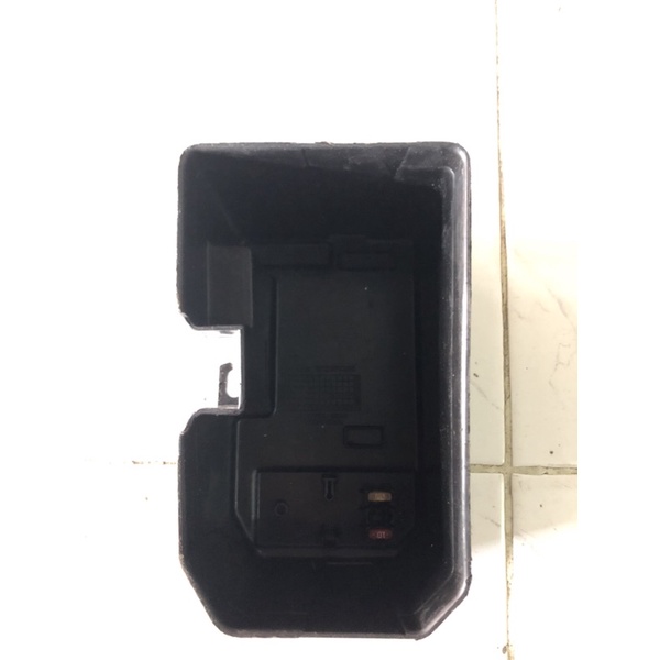 Cover Tutup Aki Assy accu Batrei Motor Honda Vario 125 150 Led Original