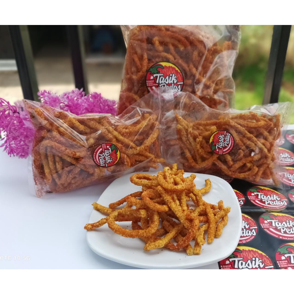 Jual Kerupuk Mie Jujut Pedas Daun Jeruk Pedas Original Ekstra Pedas Mie