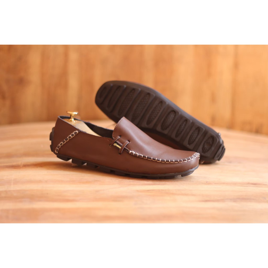 Sepatu pria slip on leather cevany mocclea kulit sapi original warna hitam dan coklat