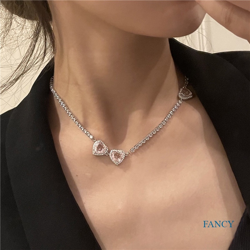 Kalung Rantai Klavikula Hias Hati Bahan Zirkon Warna Pink Gaya Korea Untuk Perempuan