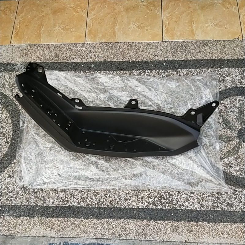 pijakan kaki nmax 2021 kiri, board footrest B6H original