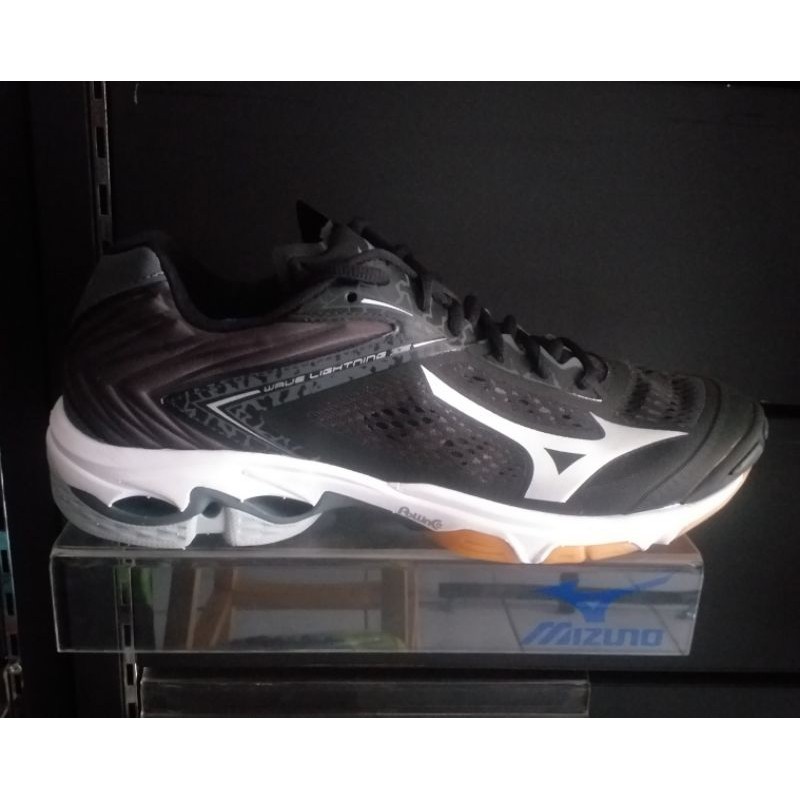 Sepatu mizuno wave lightning z5 low hitam putih original
