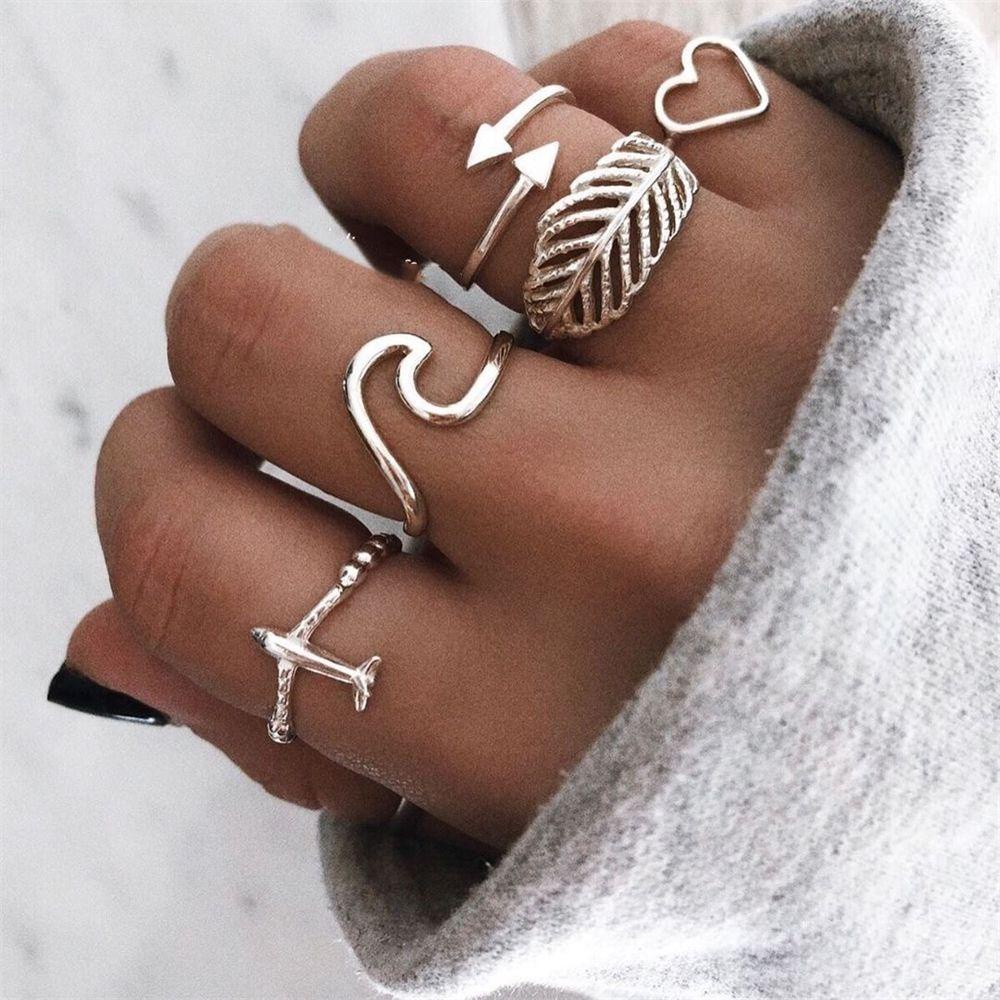 15pcs / Set Cincin Batu Permata Gaya Vintage Rock Boho Gothic Untuk Aksesoris Tangan