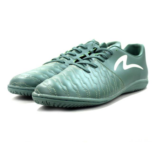 sepatu futsal specs barricada