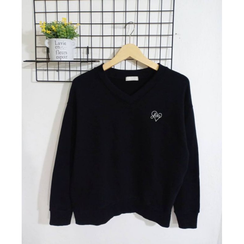 Crewneck by Pigment