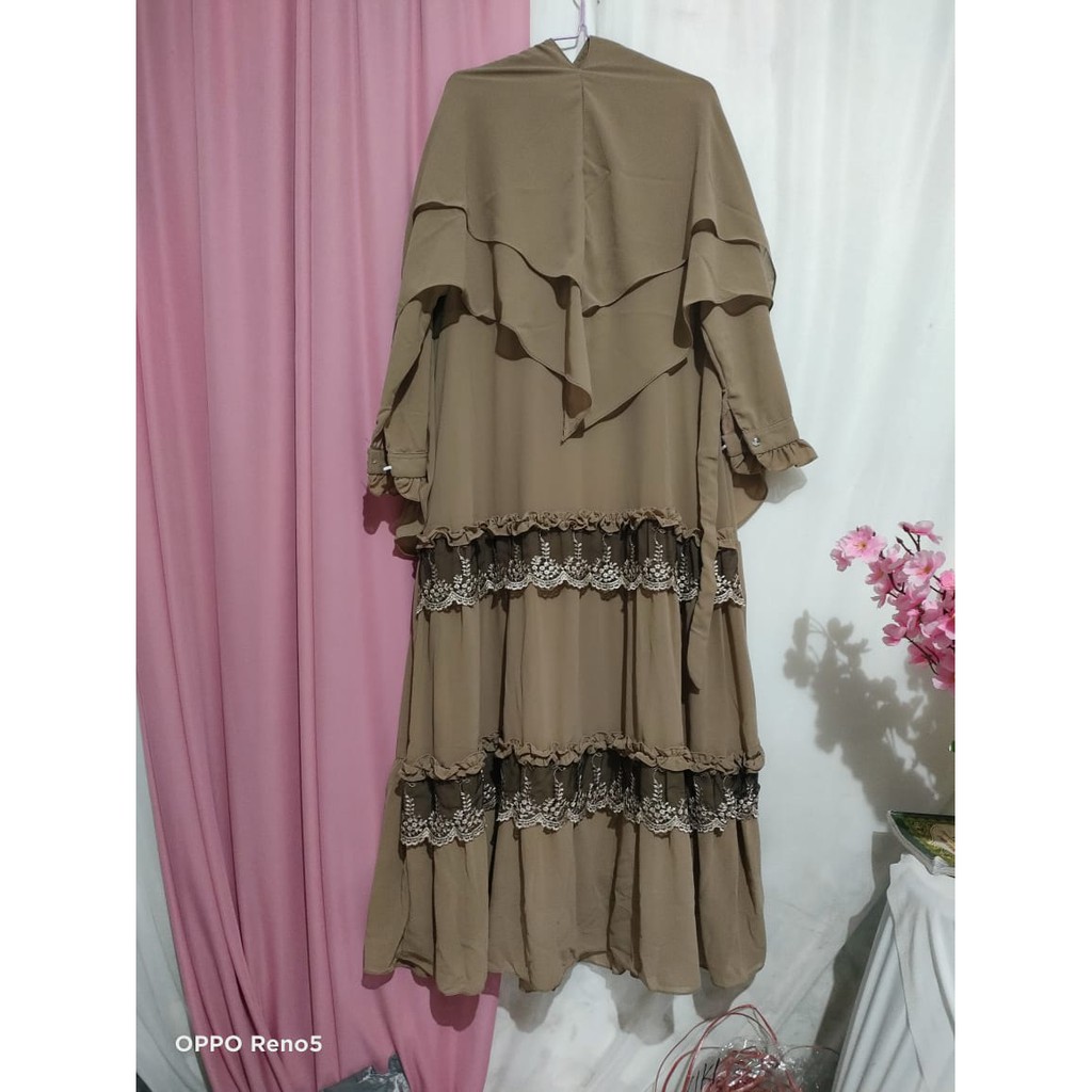 Gamis Syari Ceruty Renda Besar-Beige
