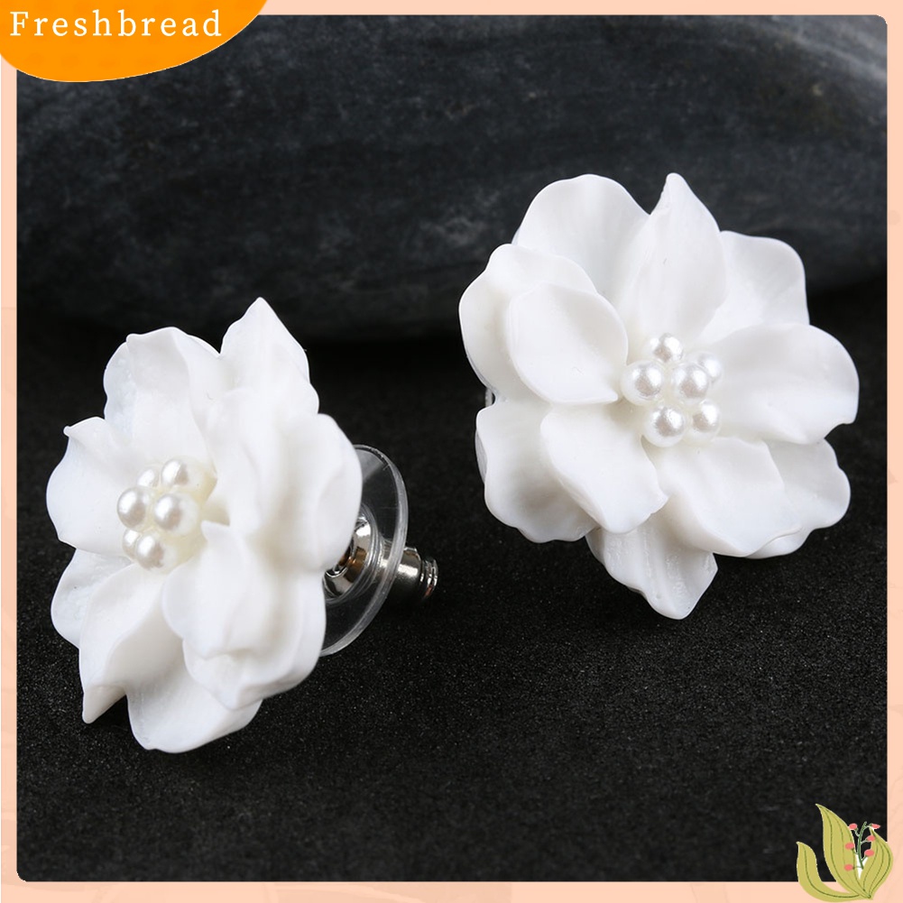 [Fresh] Anting Tusuk Mutiara Imitasi Bahan Resin Desain Bunga Elegan untuk Wanita / Pesta