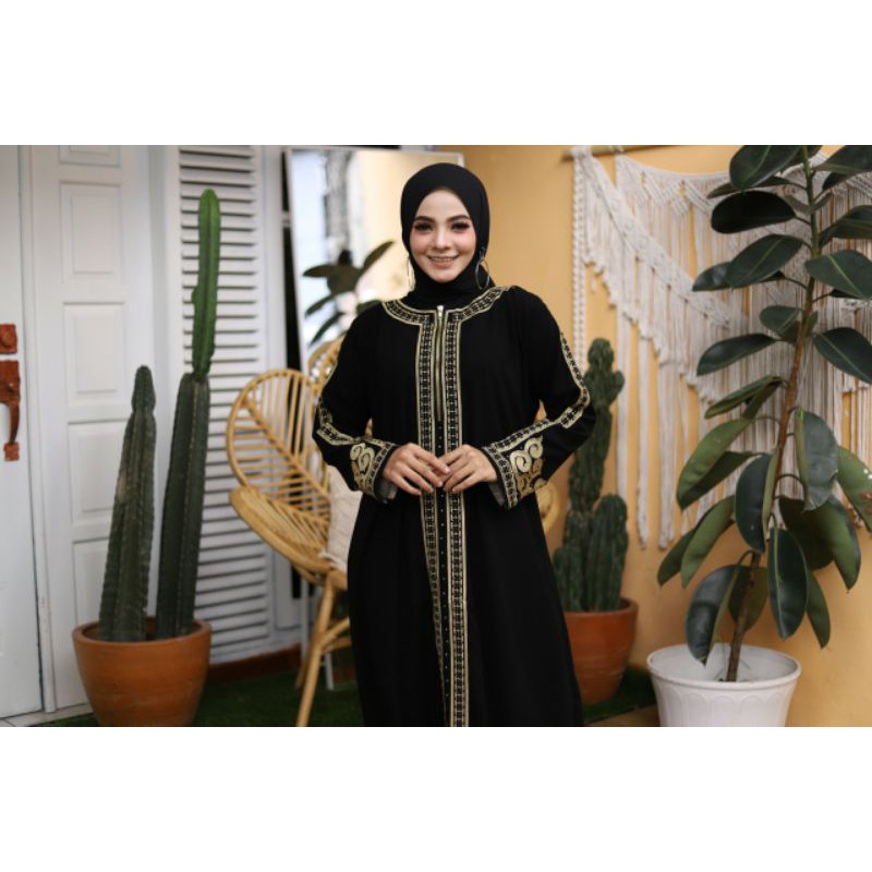 GALLERY EXCLUSIVE ABAYA HITAM GAMIS INNAYA ( RESLETING DEPAN BUSUI )