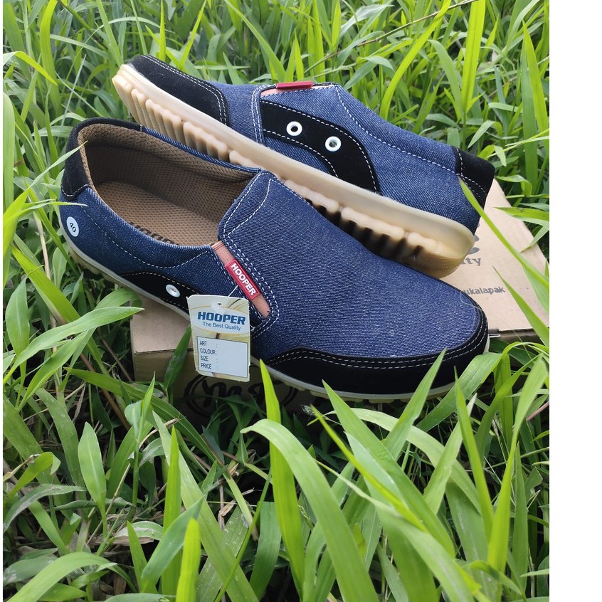 SEPATU CASUAL SANTAI KERJA SLIP ON PRIA