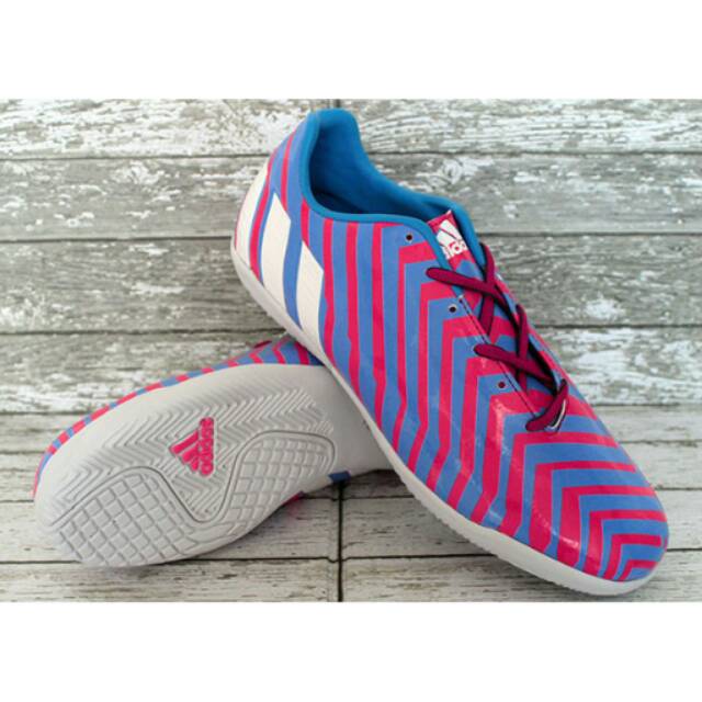 Sepatu futsal adidas absolion