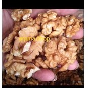 

Kacang Walnut / Walnut Nuts / 100% qualitas bagous / Siap Makan 1 kg