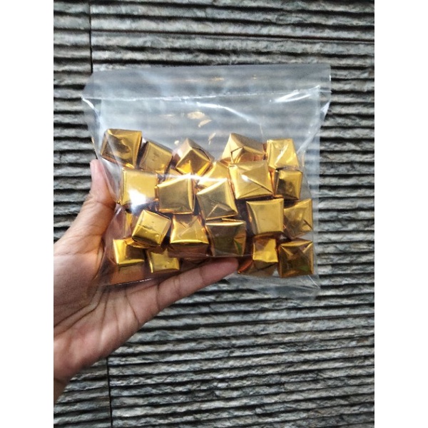 

coklat piramid isi 30pcs