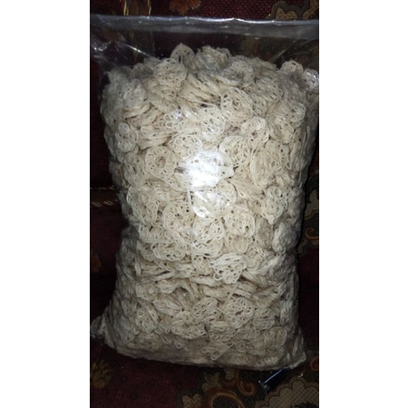 

krupuk bawang mentah 1kg