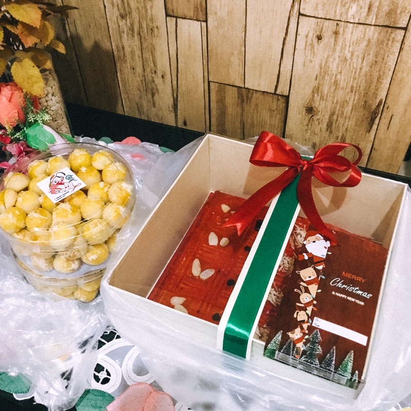 LEKKER HOLLAND / HAMPERS / LEBARAN / PARCEL LEBARAN / IDUL FITRI HAMPERS / HAMPERS LEBARAN / KUE KER