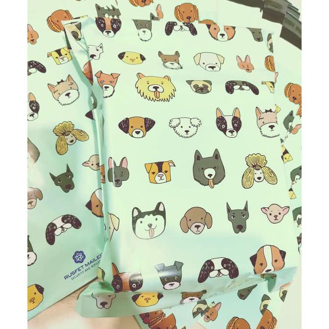 

AMPLOP PLASTIK POLYMAILER DOGGY FRIENDS (Uk 17 cm x 25 cm) BERMUTU