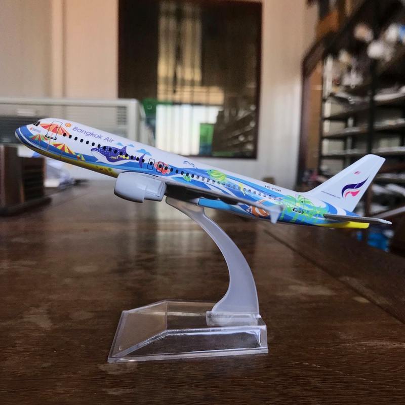 Model Pesawat Terbang Thailand Airbus 320 Nok Air B737 Bangkok 747 Bahan Alloy Diecast Ukuran 16CM