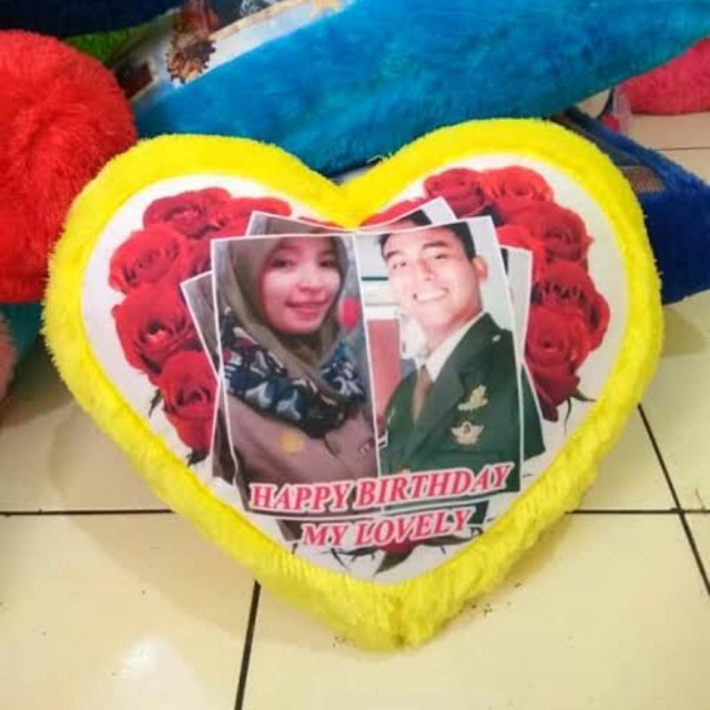 bantal love foto / bantal foto
