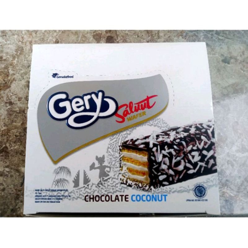 

Gery Salut Saluut Wafer Coklat Kelapa Coconut Box Isi 12Pcs