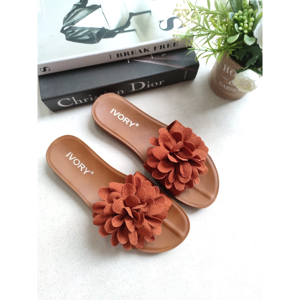 IVORY Sandal Flat Wanita Fashion Bunga SL22-29