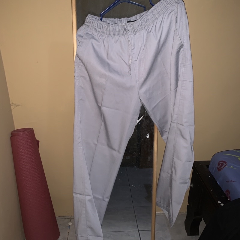 [PRELOVED] CELANA PANJANG GIYOMI