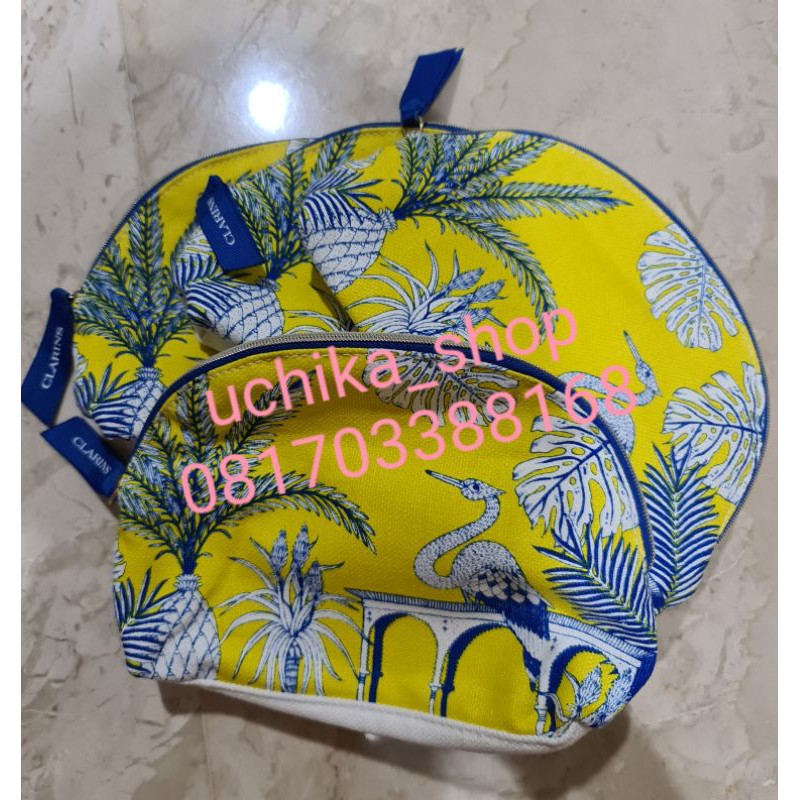 pouch makeup clarins