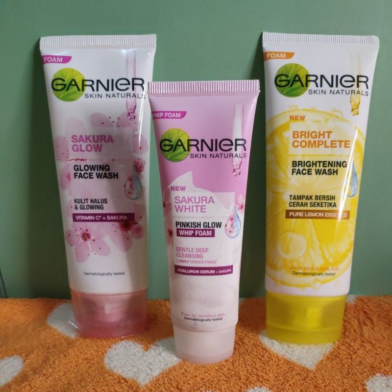 Garnier Sakura White Pinkish Sakura Glow whip foam Garnier bright complete foam Garnier pure active