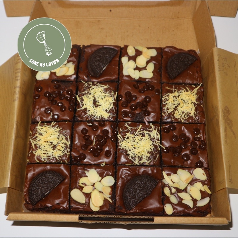 

Fudge / Fudgy Brownies Chocolate 20x20 Premium Cake Kue Hampers Brownie Brownies Panggang Sekat