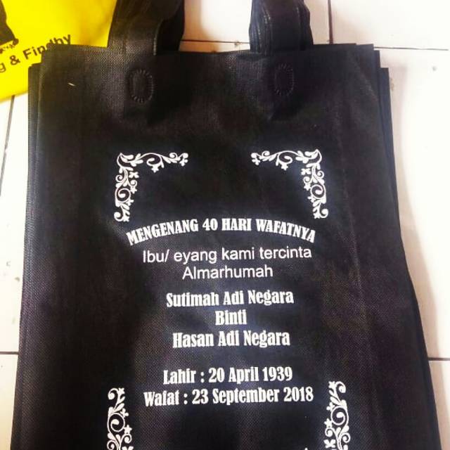 

30×40×8 Tas Sablon Goodie Bag/Tas Spunbond/Tas Tahli/Mengenang/lSouvenir Pernikahan