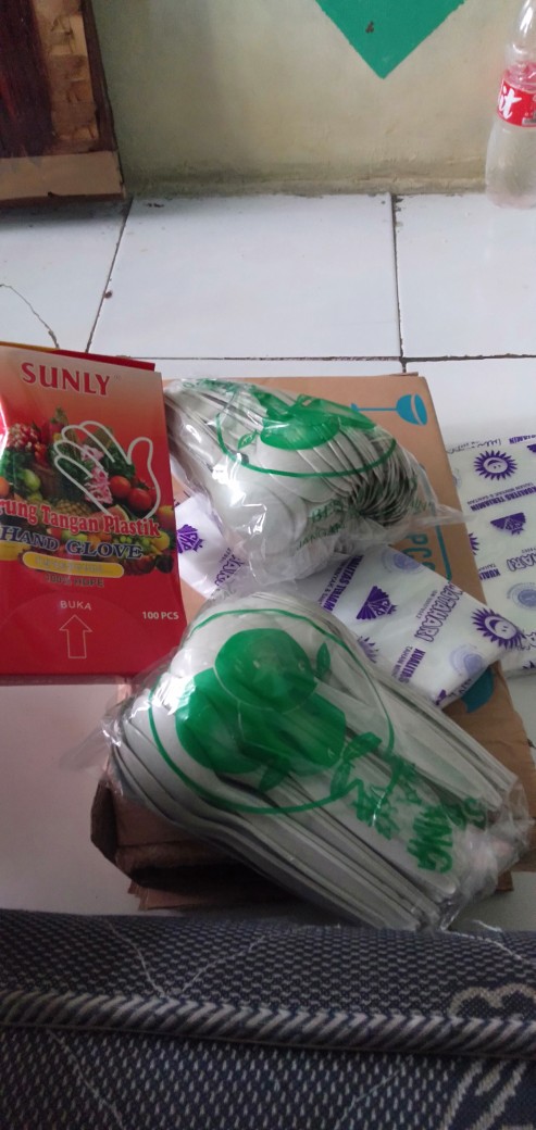 Sendok Makan Plastik Panjang Tiga Jeruk Isi 100pc