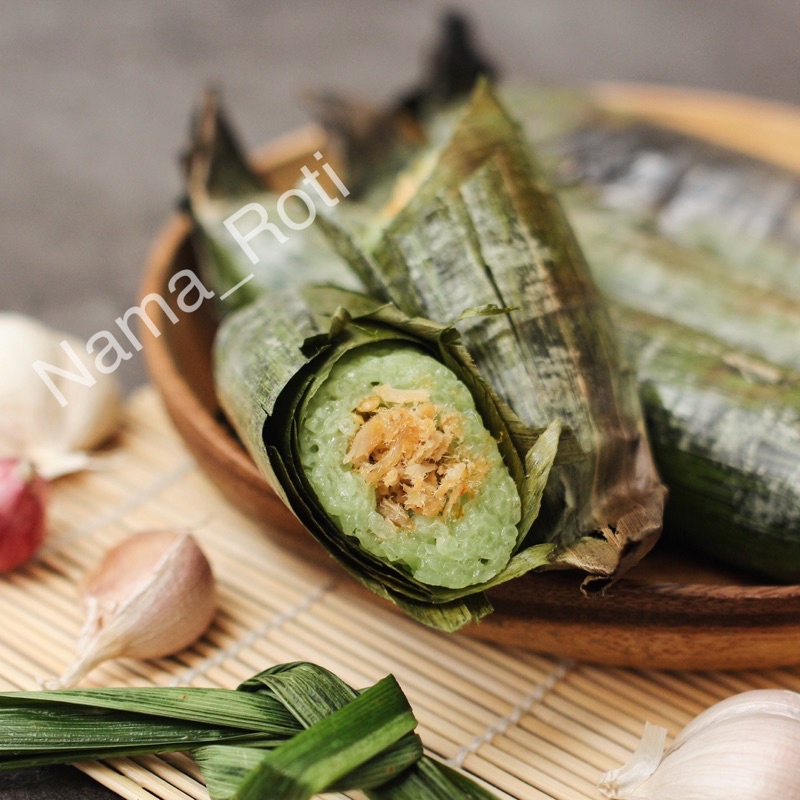 

Lalampa Tuna Lemper Khas Asli Manado