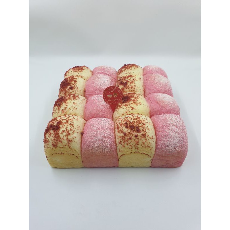 

Mix Red Velvet Crumbs Japanese Milk Bun / Buns / Bread / Roti Kasur