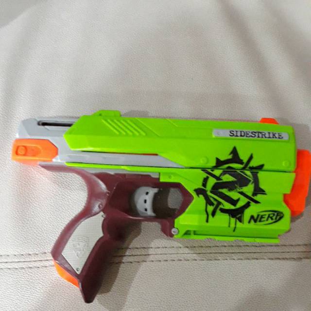 Pistol nerf sidestrike