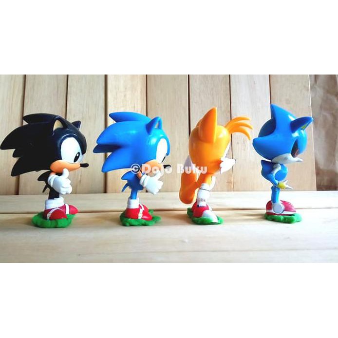 Set Figure Sonic The Hedgehog Tails Shadow Metal Sonic ( 4 Karakter )