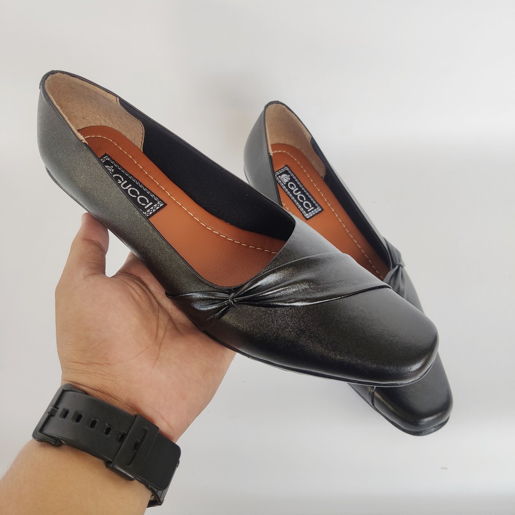 Sepatu Pantofel wanita sol wedges bahan kulit asli warna hitam sepatu kerja formal dinas