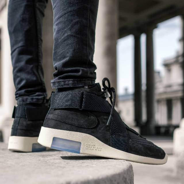 nike air fear of god raid